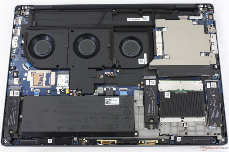 Dell Pro Max 18 Plus Interna