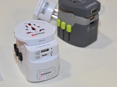 Bisher gibt es nur einen Reiseadapter von Skross mit USB PD. (Foto: Andreas Sebayang/Golem.de)