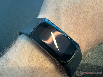 Display mit dicken Rändern