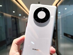 Die ersten geleakten Hands-On-Bilder zum Huawei Mate 60 erinnern ein wenig an das Huawei Mate 40 (hier im Bild mit entferntem Leica-Schriftzug)