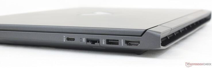 Rechts: USB-C (5 Gbit/s) mit DisplayPort 1.4, Gigabit RJ-45, USB-A (5 Gbit/s), HDMI 2.1