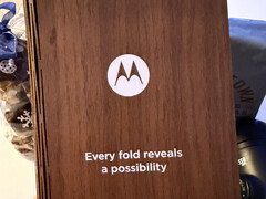 Motorola arbeitet offenbar an einem neuen Foldable-Smartphone (Bildquelle: Alex Maxham)