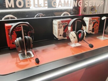 Zu sehen waren auch Headsets (Bildquelle: Notebookcheck)