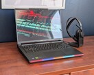 Das OLED-Display des Raider 16 Max HX mag zwar optisch beeindrucken, bietet jedoch nicht alle gängigen Funktionen