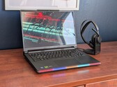 Das OLED-Display des Raider 16 Max HX mag zwar optisch beeindrucken, bietet jedoch nicht alle gängigen Funktionen