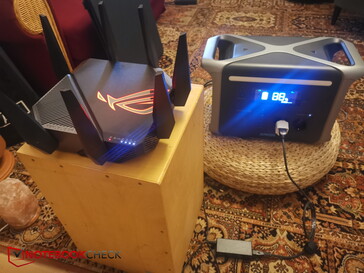 Unseren Testrouter betreibt die Anker für 40 h