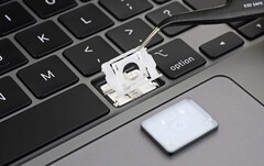 Eine genaue Inspektion der Tastatur im 16 Zoll MacBook Pro von Apple gibt Anlass zur Hoffnung.