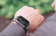 Bei Amazon gibt es derzeit viele Smartwatches von Garmin, Fitbit und Polar günstiger, z. B. die hier zu sehende Garmin Venu Sq Music. (Bild: Amazon)
