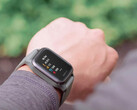 Bei Amazon gibt es derzeit viele Smartwatches von Garmin, Fitbit und Polar günstiger, z. B. die hier zu sehende Garmin Venu Sq Music. (Bild: Amazon)