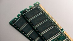 Die Preisentwicklung von DDR4-RAM und anderen Arbeitsspeicher-Modulen könnte sich im aktuellen Quartal beschleunigen (Bild: Harrison Broadbent)