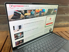 Bewölkter Herbst-Tag