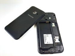 Abnehmbare Rückseite des Samsung Galaxy XCover 4s