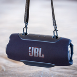Der JBL Xtreme 5 kommt mit praktischem Tragegurt.