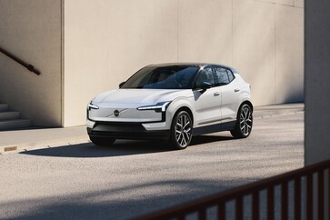 Preis-Kampfansage: Aufgewertetes Elektro-SUV Volvo EX30 P3 electric startet ab 34.990 Euro