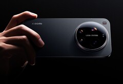 Das Xiaomi 17 Ultra wird in Deutschland wesentlich teurer als in China, trotz kleinerem Akku.