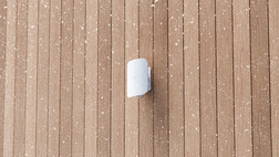 Für knapp 470 Euro vernetzt der wetterfeste Eero Outdoor 7 von Amazon auch große Grundstücke mit bis zu 2,1 Gbit/s.