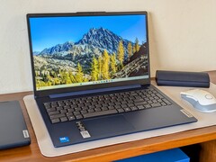Intel Core 5 120U Leistungsdebüt: Lenovo IdeaPad Slim 3i 15IRU9 Laptop im Test