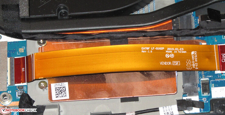 Die SSD wird von einem Kupferkühlkörper bedeckt.