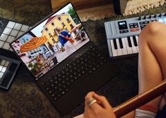 Das Huawei MatePad Pro Max wird mit dem Glide Keyboard zum Laptop-Ersatz.