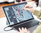 Der Intricuit Magic Screen erweitert das Apple MacBook Pro um einen Touchscreen. (Bildquelle: Intricuit)