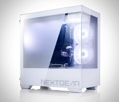 Das neueste Gehäuse von Nextgear wird auf Knopfdruck transparent. (Bildquelle: Nextgear / Mouse Computer)