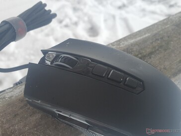 Drei Tasten für DPI, Abtastrate und RGB-Modi