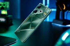 Das Tecno Pova 6 Neo packt einen besonders großen Akku ins günstige Mittelklasse-Smartphone. (Bild: Tecno)