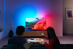 WiZ macht es Philips Hue gleich und präsentiert die HDMI-Sync-Box mit TV-Hintergrundbeleuchtung. (Bildquelle: Signify)