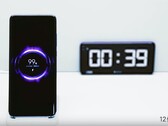 Xiaomi gibt einen ersten Einblick auf seinen neuen Standard, mit dem Smartphones mit 40 Watt drahtlos geladen werden können. (Bild: Xiaomi)