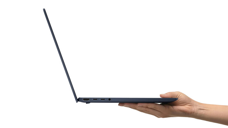 Das EliteBook X G2i wiegt rund 990 g und verjüngt sich an der dünnsten Stelle auf 7 mm