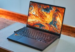 Tiefstpreis-Deal: Asus Zephyrus G14 mit AMD Ryzen 9 7940HS, QHD+ Display und RTX 4060 bietet einige Vorteile gegenüber Nachfolger (Bild: Alex Wätzel)