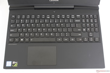 Gleiches Keyboard-Layout wie beim Legion Y530, aber mit größerem ClickPad