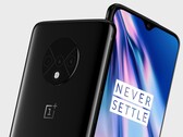 Das OnePlus 7T zeigt sich vorab im 360 Grad-Video auf Basis eines geleakten CAD-Modells: Die runde Triple-Cam kommt.