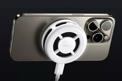 Der iQOO Magnetic Cooler ist dank MagSafe auch mit dem Apple iPhone kompatibel. (Bild: Vivo)