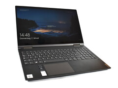 Test Lenovo Yoga C740-15IML Laptop: Stark bei der Akkulaufzeit, schwach beim Display
