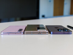 von links: Samsung Galaxy S23, Honor Magic V2 (zusammengefaltet), iPhone 14 Pro (Foto: Daniel Schmidt)