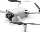 Media Markt und Saturn bieten die DJI Mini 3 Drohne derzeit besonders günstig an (Bild: DJI)