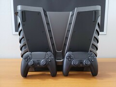 Das Entwickler-Kit der PlayStation 5 ist noch größer als die finale Version der Konsole. (Bild: ebay, via @Zuby_Tech)