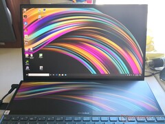 Das ScreenPad des Asus ZenBook Duo ist unglaublich nützlich, allerdings muss man sich den einen oder anderen Kompromiss einstellen