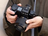 Das neue Leica Summilux ist deutlich kleiner und günstiger als sein Vorgänger.