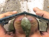 Mit teurem Displayschaden geht das Samsung Galaxy Z Fold8 Ultra direkt vom Durability-Test in den Teardown.