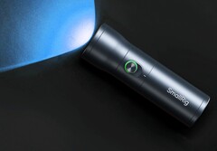 Mit der RF 10C präsentiert SmallRig eine kompakte Videoleuchte, die in vier Farben leuchten kann. (Bildquelle: SmallRig)