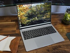Schenker Vision 16 Ultrabook mit 240 Hz Display