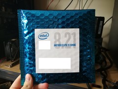Intel's 8. Core i_Generation taucht bereits vor dem offiziellen Launch in Preislisten auf.