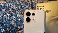 Das Oppo Reno 16 FS bringt ein tolles Kamerasystem mit, dafür muss man aber auch Einsparungen hinnehmen.