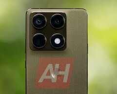 Motorolas Flaggschiff der nächsten Generation soll wahlweise in Grün oder in Blau angeboten werden. (Bildquelle: Android Headlines)