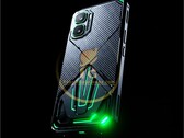 Das Infinix GT 50 Pro 5G setzt auf ein ungewöhnliches Design mit grüner LED-Beleuchtung.
