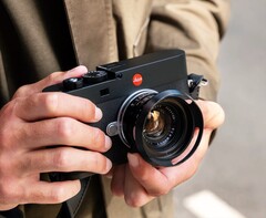 Nach der abgebildeten Leica M-EV1 soll eine spiegellose Mittelformat-Kamera in Arbeit sein.