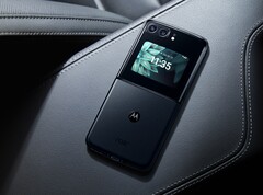 Das Motorola Razr 2022 bietet Flaggschiff-Specs samt Snapdragon 8+ Gen 1 und 144 Hz OLED-Display. (Bild: Motorola)