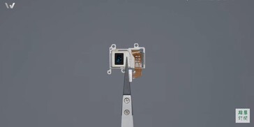 Die geradezu winzige Periskop-Optik im Xiaomi Mix Fold (Bild: WekiHome)